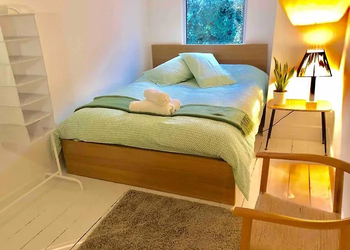 The Loft - Bright Apartment Centre St Ives Sleep 4